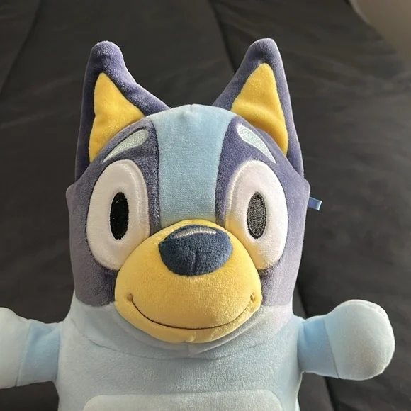 Bluey hugMee original by squish mallows - Picture 2 of 5